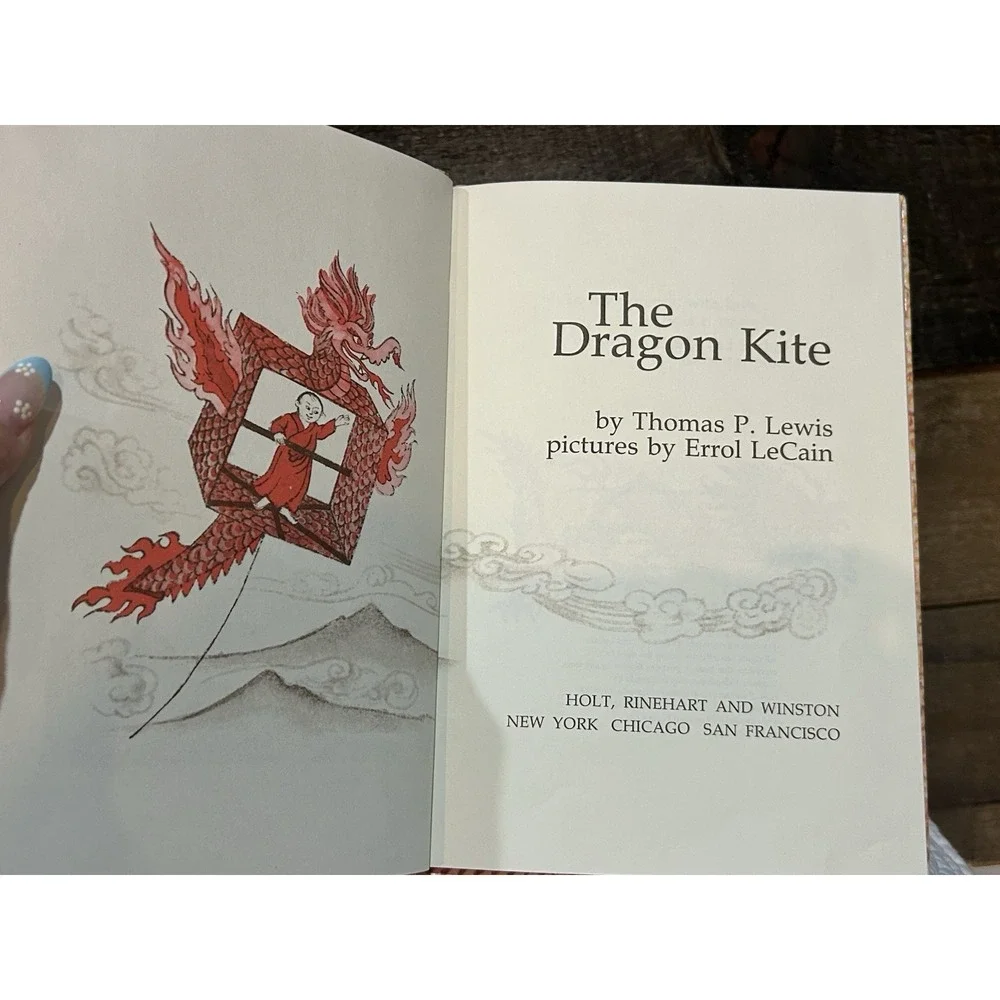 THE DRAGON KITE Thomas P Lewis‎ & Errol Le Cain 1974 HBDJ First Edition